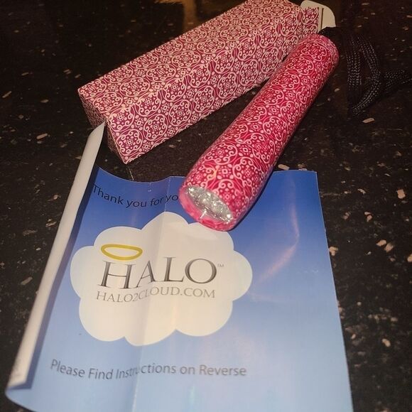NWT. Halo pocketbook flashlight - Picture 1 of 6